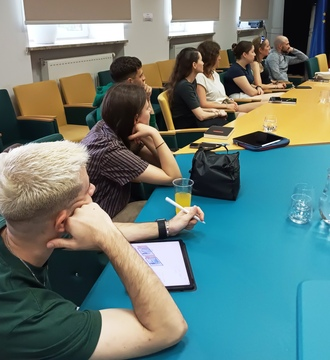 Mednarodni študenti arhitekture snujejo rešitve za prostorske izzive Raven na Koroškem (1)